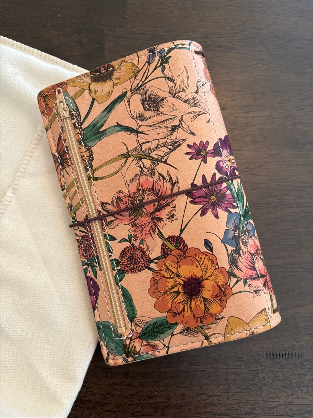 Chic Sparrow Sidekick Vintage Floral Leather Personal Size Cover Like New - Picture 7 of 16